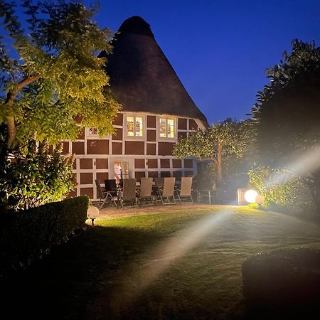 Altes Landhaus Oste, Klavier Appartement, 2 Zimmer Mit Kamin Hemmoor Екстериор снимка