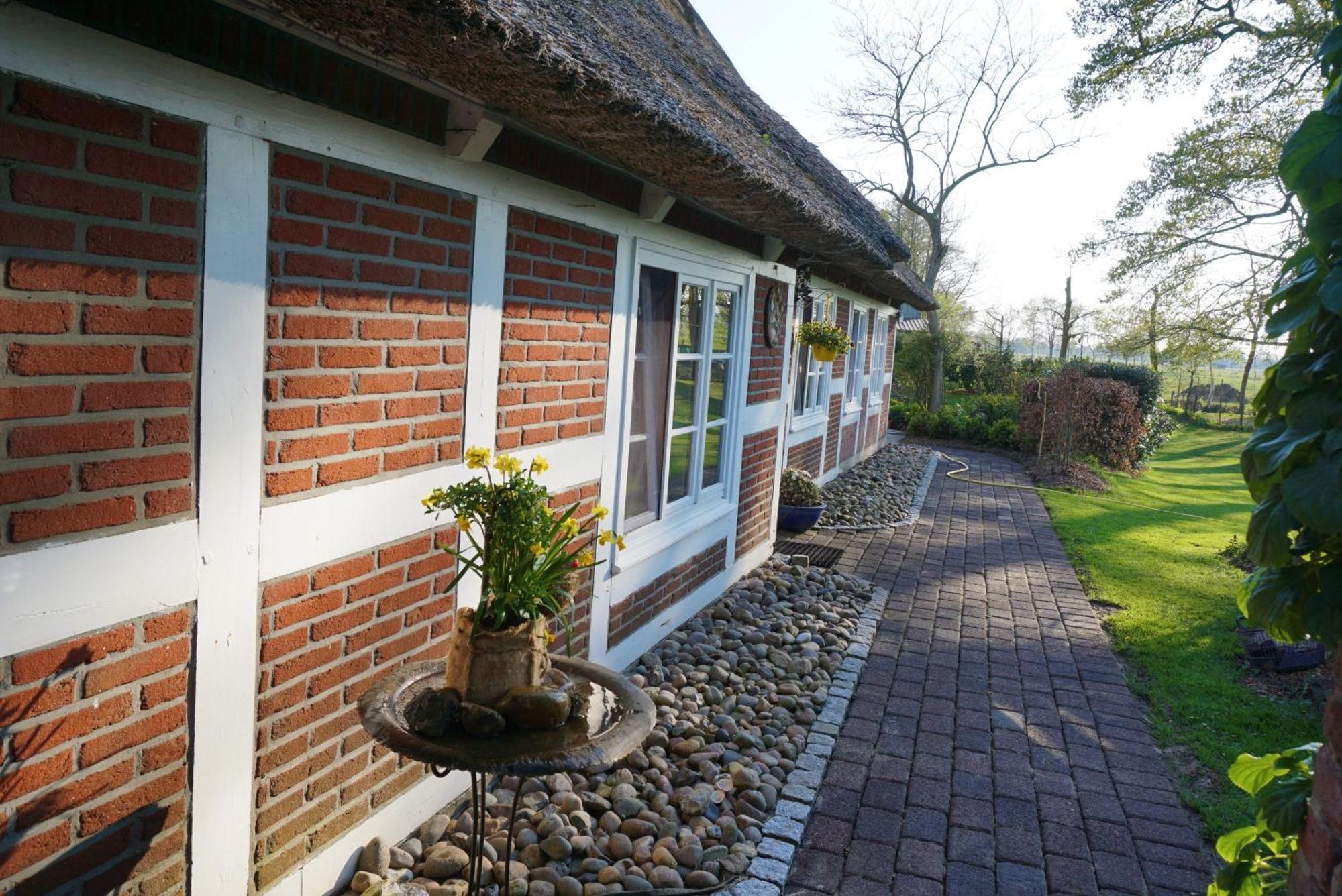 Altes Landhaus Oste, Klavier Appartement, 2 Zimmer Mit Kamin Hemmoor Екстериор снимка
